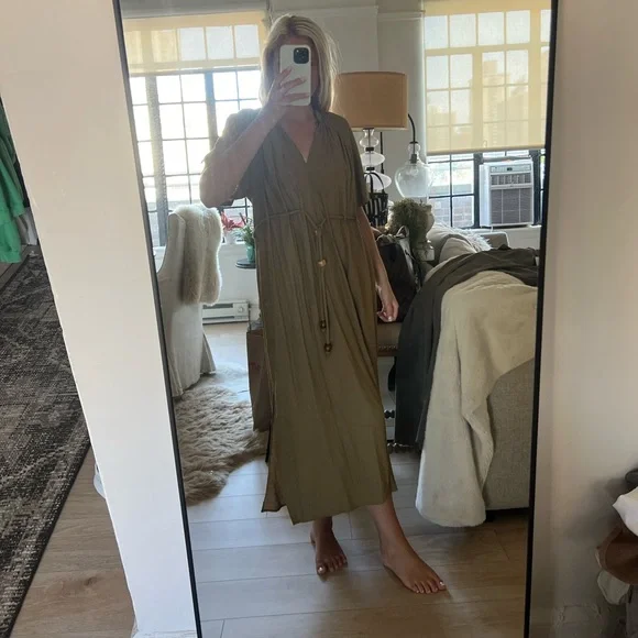 Zara Midi Dress - Picture 1 of 3